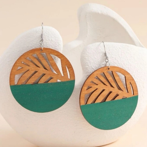 Wood Circle Leaf Cutout Earrings - Picture 1 of 4